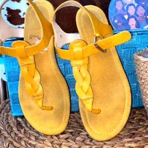 Nine West Flat poppin Mustard Yellow sandals